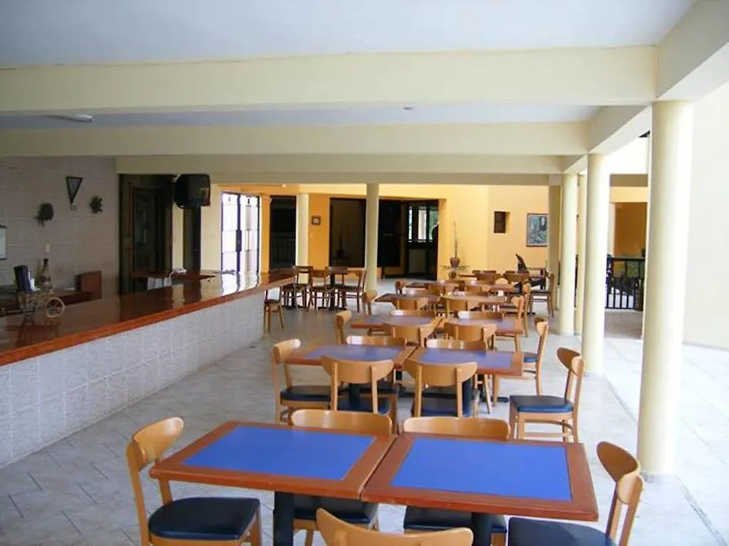 Hotel Las Caobas San Francisco de Macorís 2*,  Dominikai Köztársaság