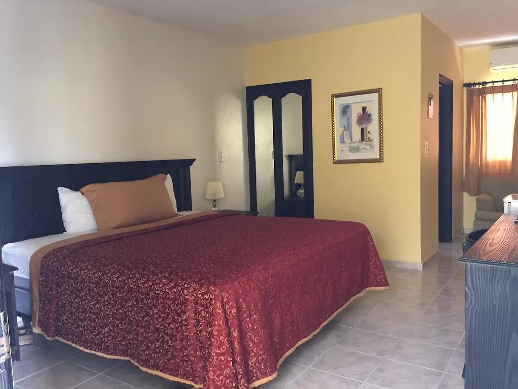 Hotel Las Caobas San Francisco de Macorís 2*,